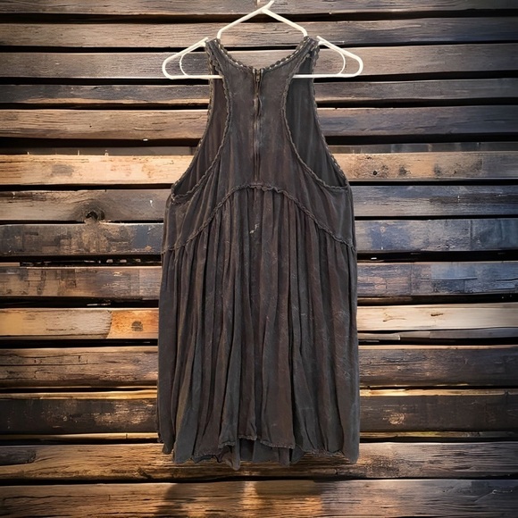 Altar’d State Dress - Picture 2 of 3